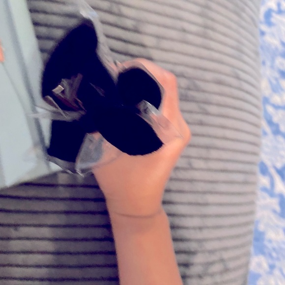 BRAND NEW $150 NEVER USED IPSY BAG - Picture 10 of 16